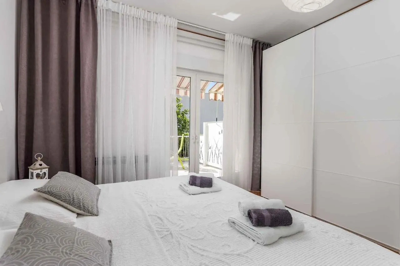 Apartments In Moscenicka Draga 34827 Croatia