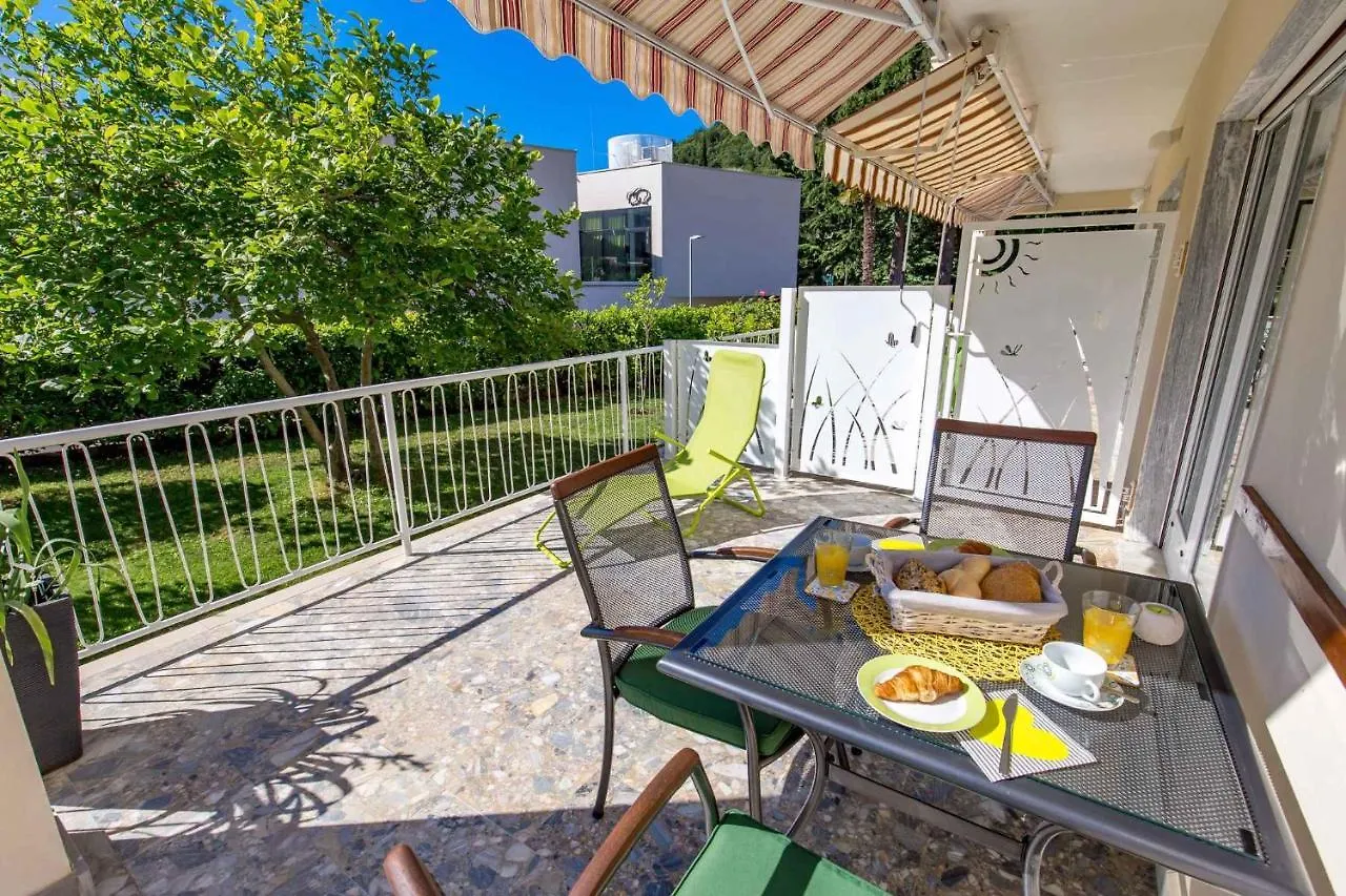 Apartments In Moscenicka Draga 34827