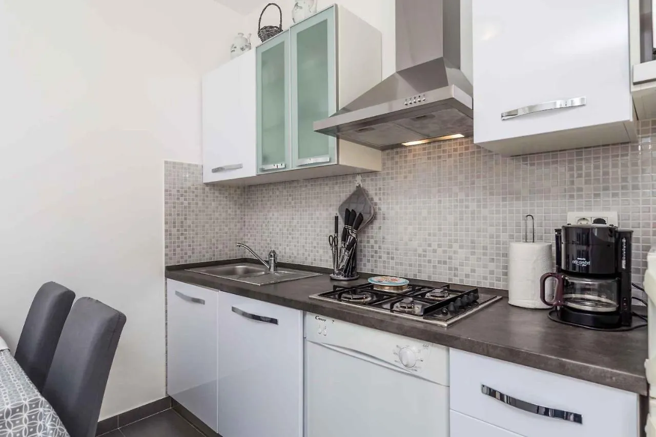 Apartments In Moscenicka Draga 34827