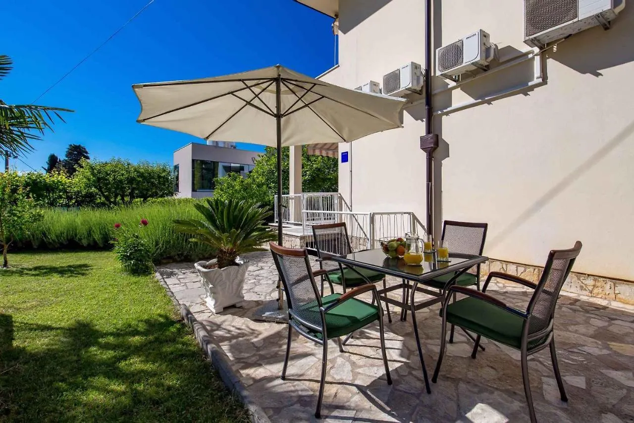 Apartments In Moscenicka Draga 34827
